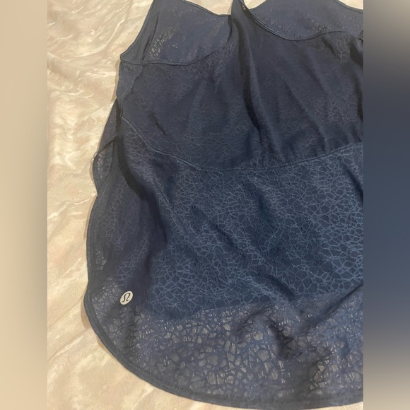 Lululemon Twist & Train Tank - Picture 6 of 6